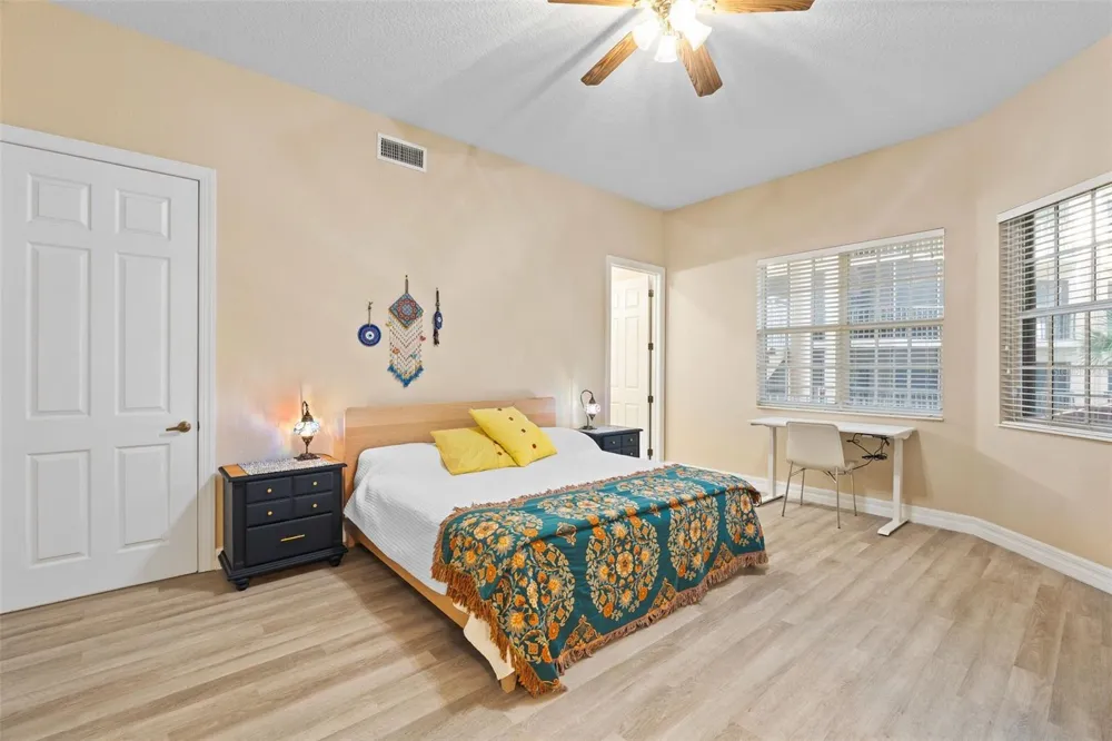 6100 JESSIE HARBOR DRIVE #202 Osprey, FL 34229