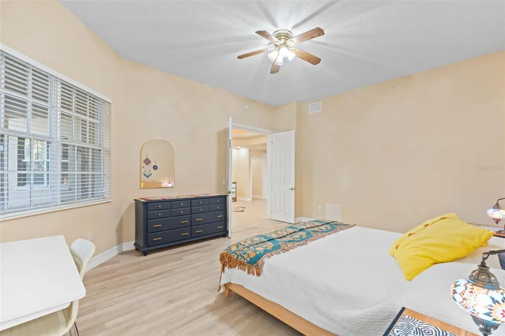 6100 JESSIE HARBOR DRIVE #202 Osprey, FL 34229