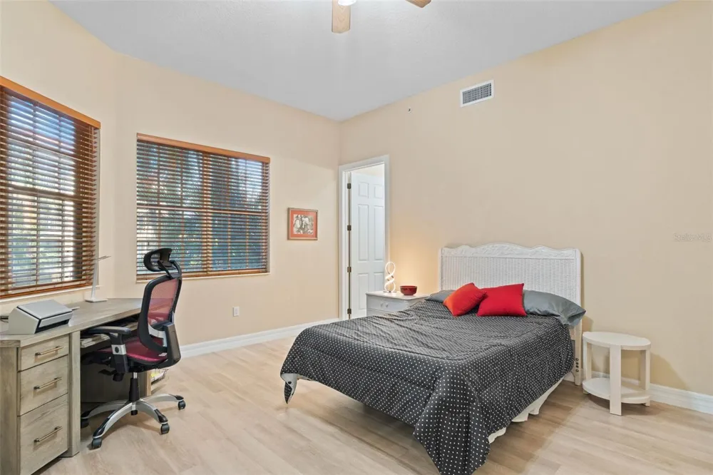 6100 JESSIE HARBOR DRIVE #202 Osprey, FL 34229