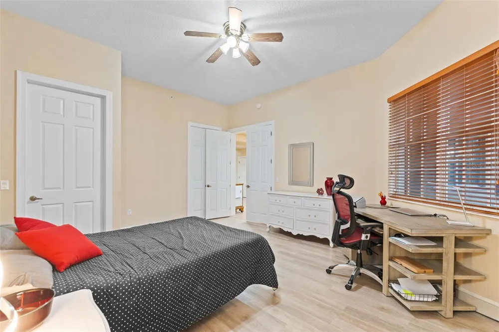 6100 JESSIE HARBOR DRIVE #202 Osprey, FL 34229