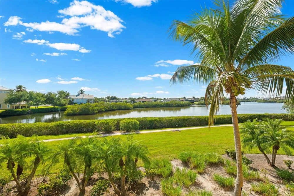 6100 JESSIE HARBOR DRIVE #202 Osprey, FL 34229