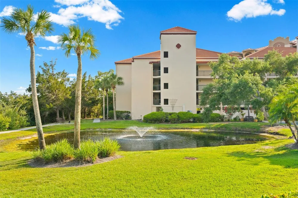 6100 JESSIE HARBOR DRIVE #202 Osprey, FL 34229