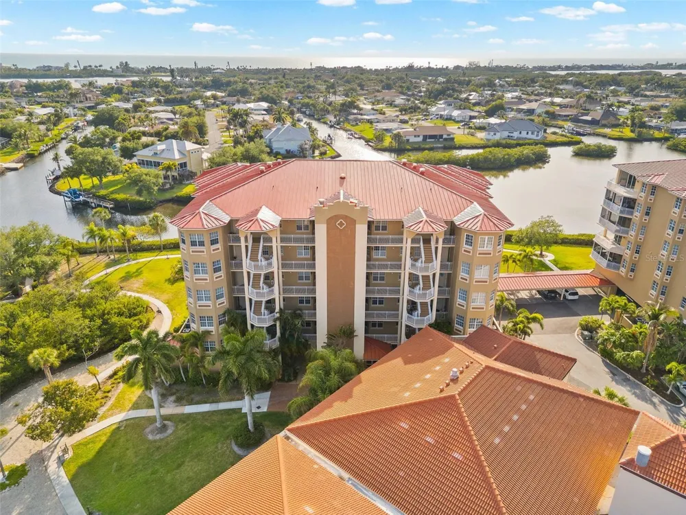6100 JESSIE HARBOR DRIVE #202 Osprey, FL 34229