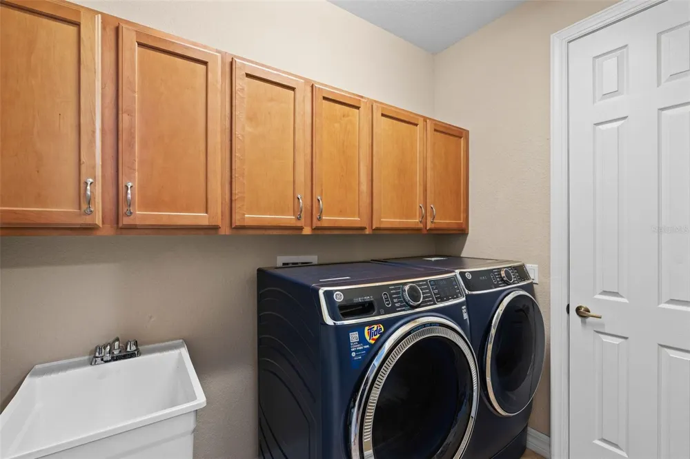 6100 JESSIE HARBOR DRIVE #202 Osprey, FL 34229