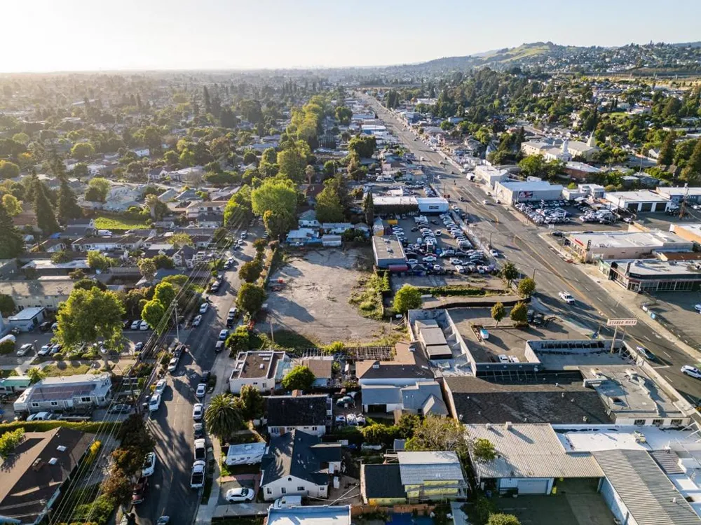21659 Mission Boulevard Hayward, CA 94541