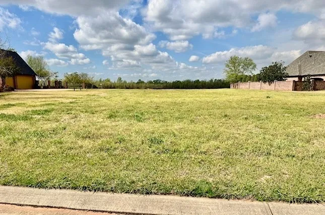 North Beach Drive Bossier City, LA 71111