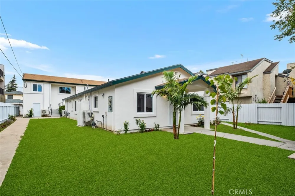 1009 N Parton Santa Ana, CA 92701