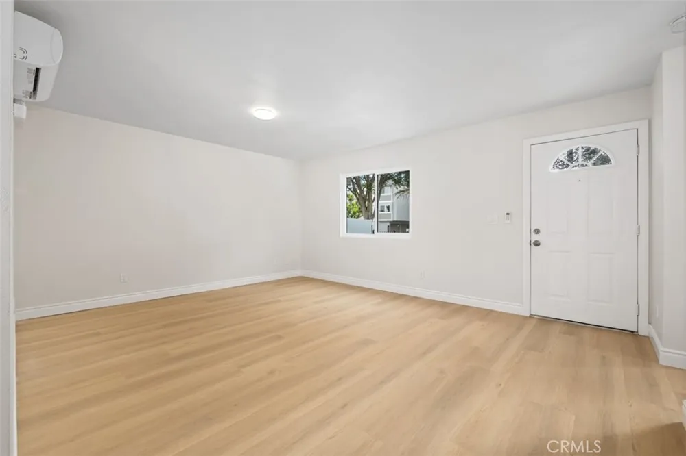 1009 N Parton Santa Ana, CA 92701