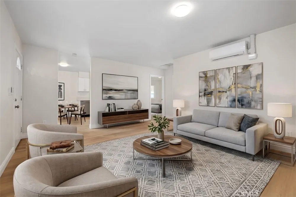 1009 N Parton Santa Ana, CA 92701