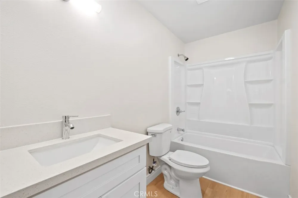 1009 N Parton Santa Ana, CA 92701
