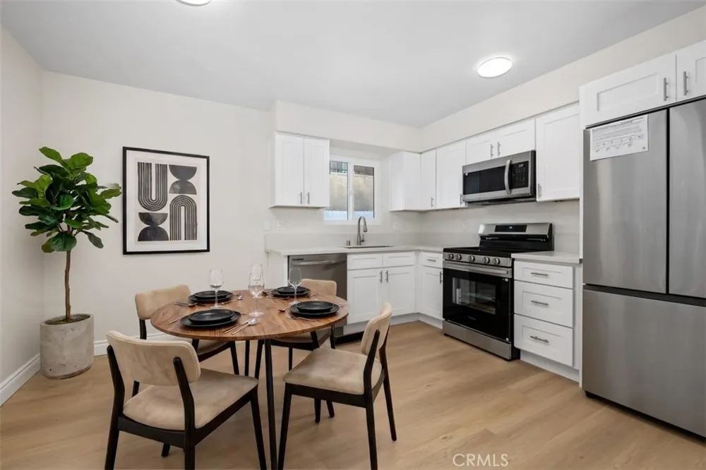 1009 N Parton Santa Ana, CA 92701