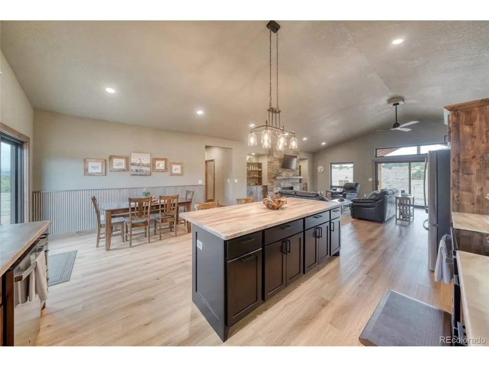 946 Hitching Post Rd Cotopaxi, CO 81223