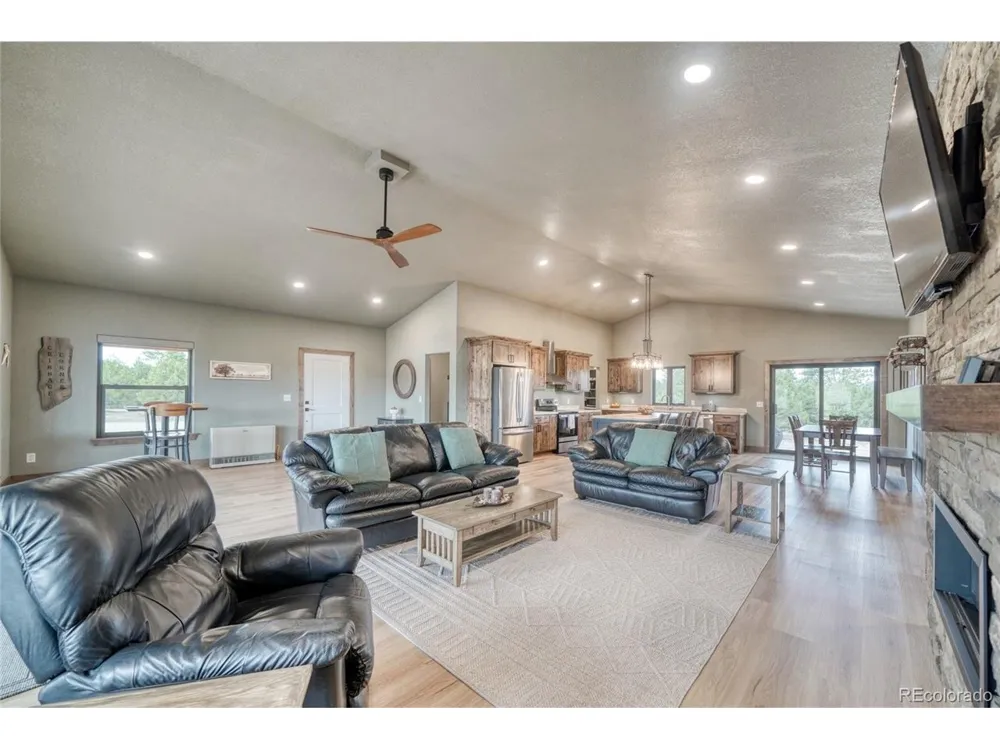 946 Hitching Post Rd Cotopaxi, CO 81223