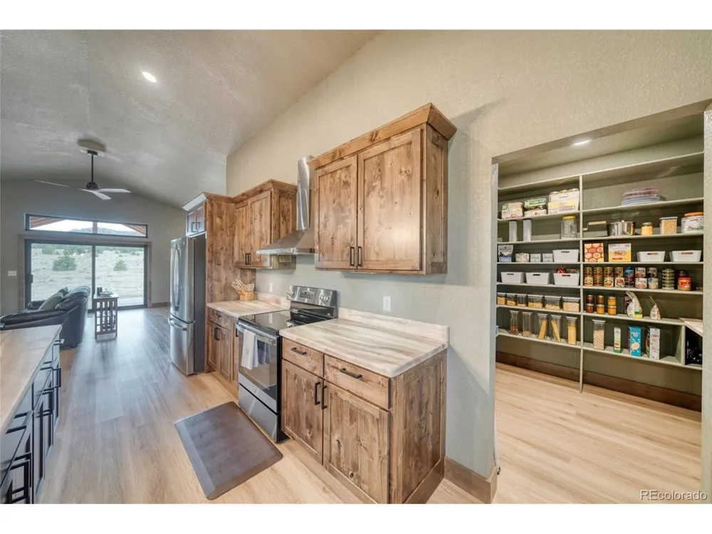 946 Hitching Post Rd Cotopaxi, CO 81223