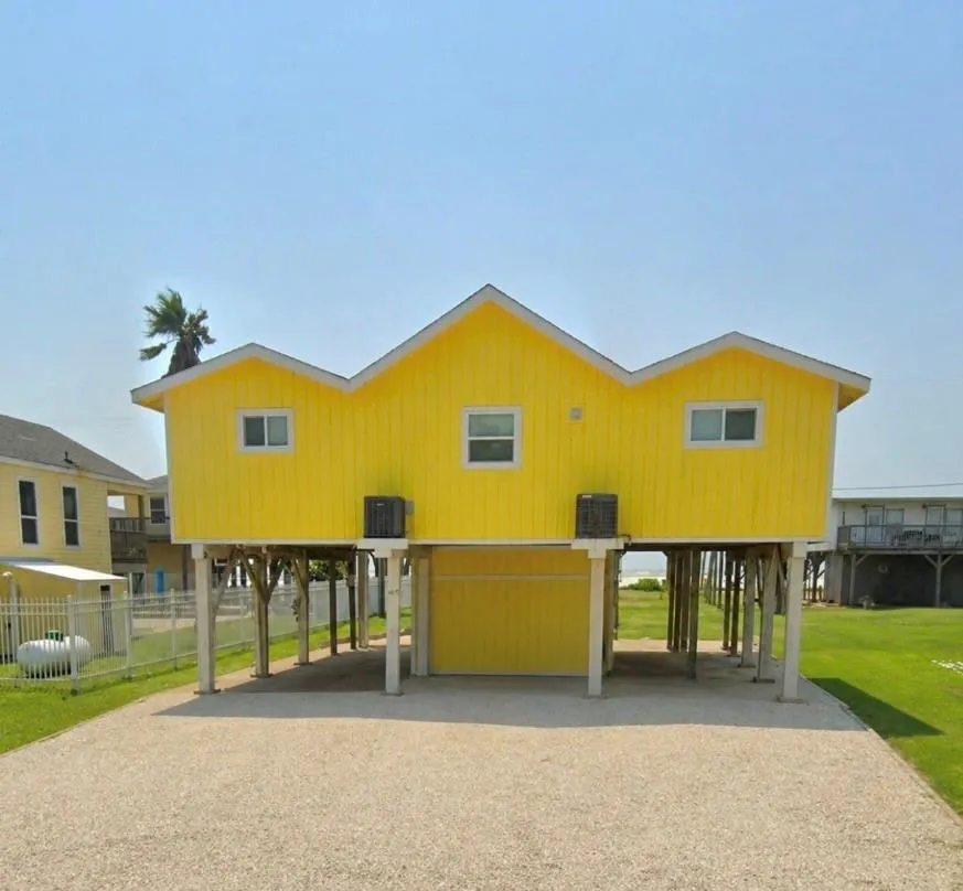 407 Sea Shell Drive Surfside Beach, TX 77541