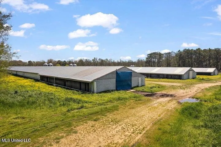 00 Simpson Highway 13 Mendenhall, MS 39114