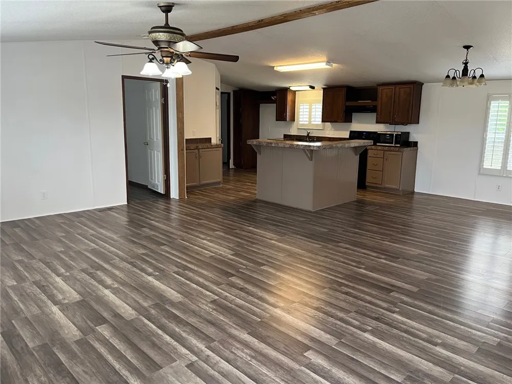 695 S Vista Sandia, TX 78383