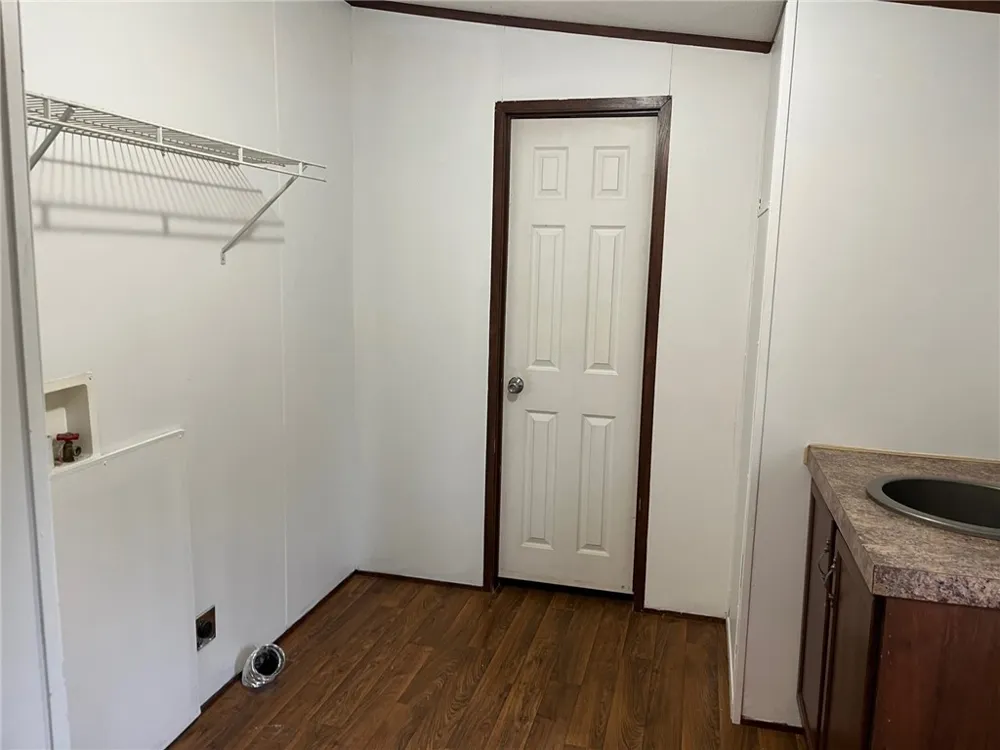 695 S Vista Sandia, TX 78383