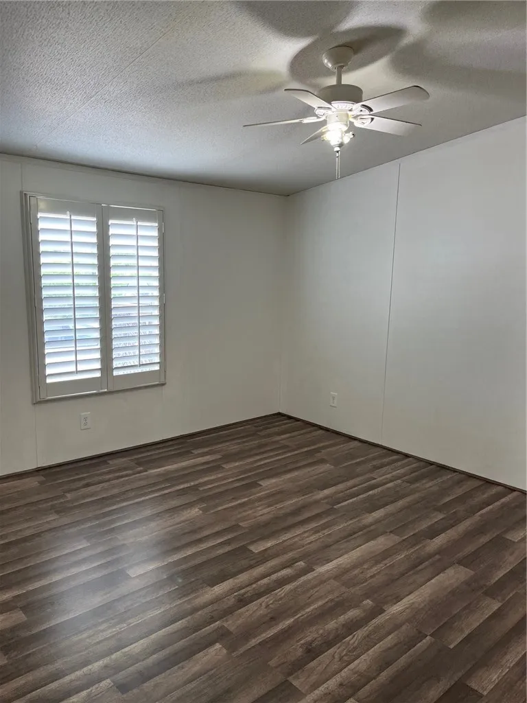 695 S Vista Sandia, TX 78383