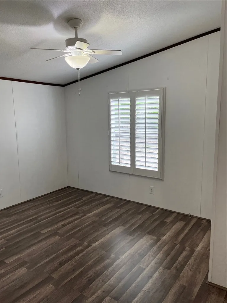 695 S Vista Sandia, TX 78383