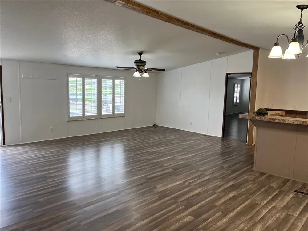 695 S Vista Sandia, TX 78383