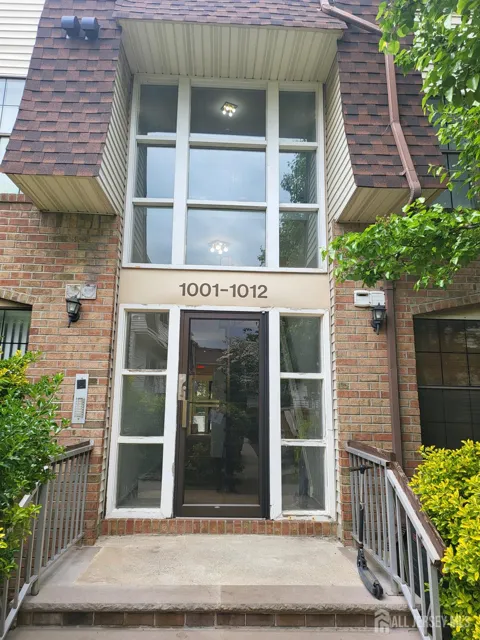 1002 Hidden Village Drive