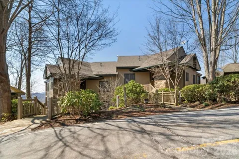 600 Andrew Banks Road #D4