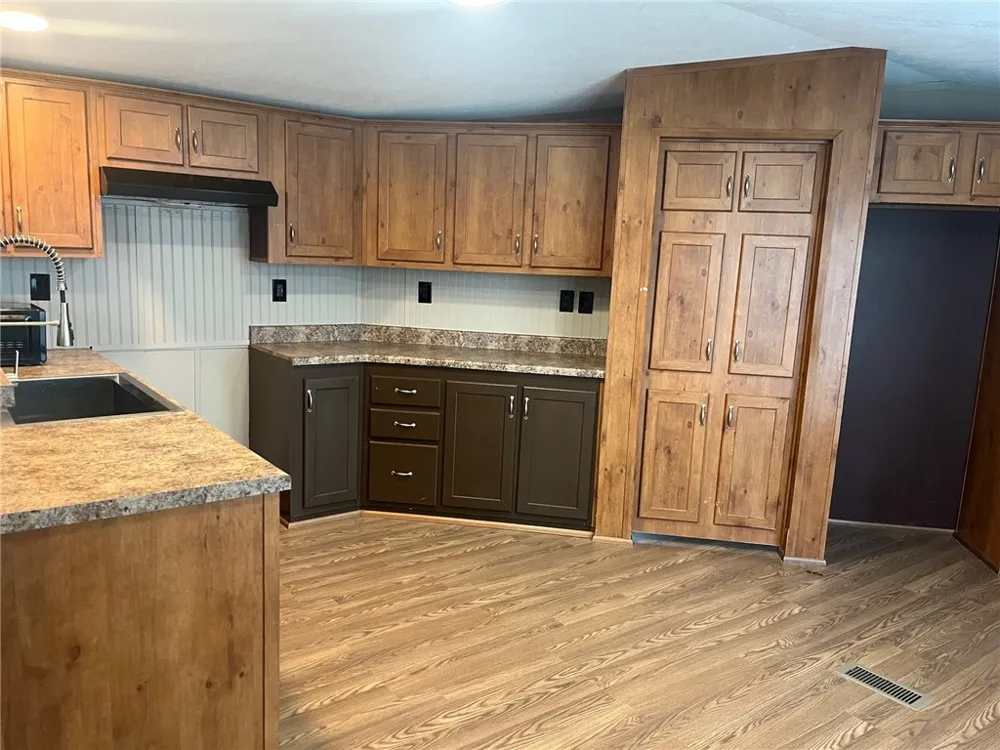 699 S Vista Sandia, TX 78383