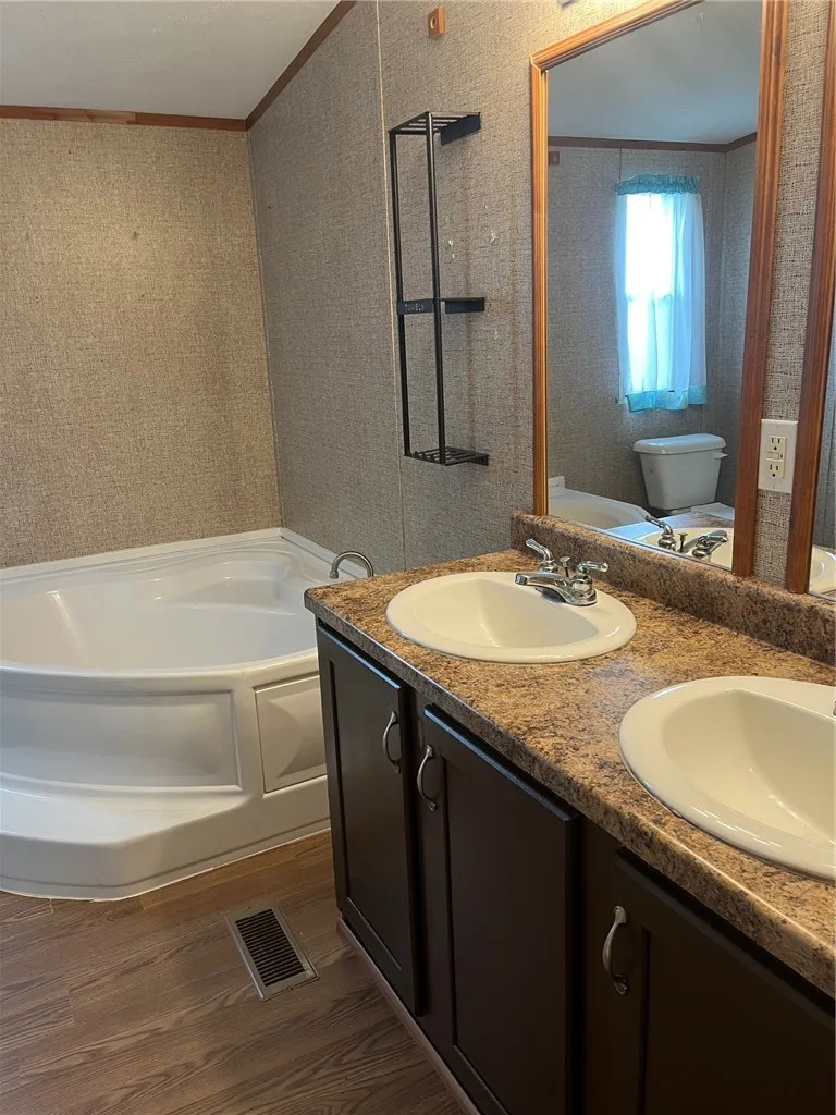 699 S Vista Sandia, TX 78383