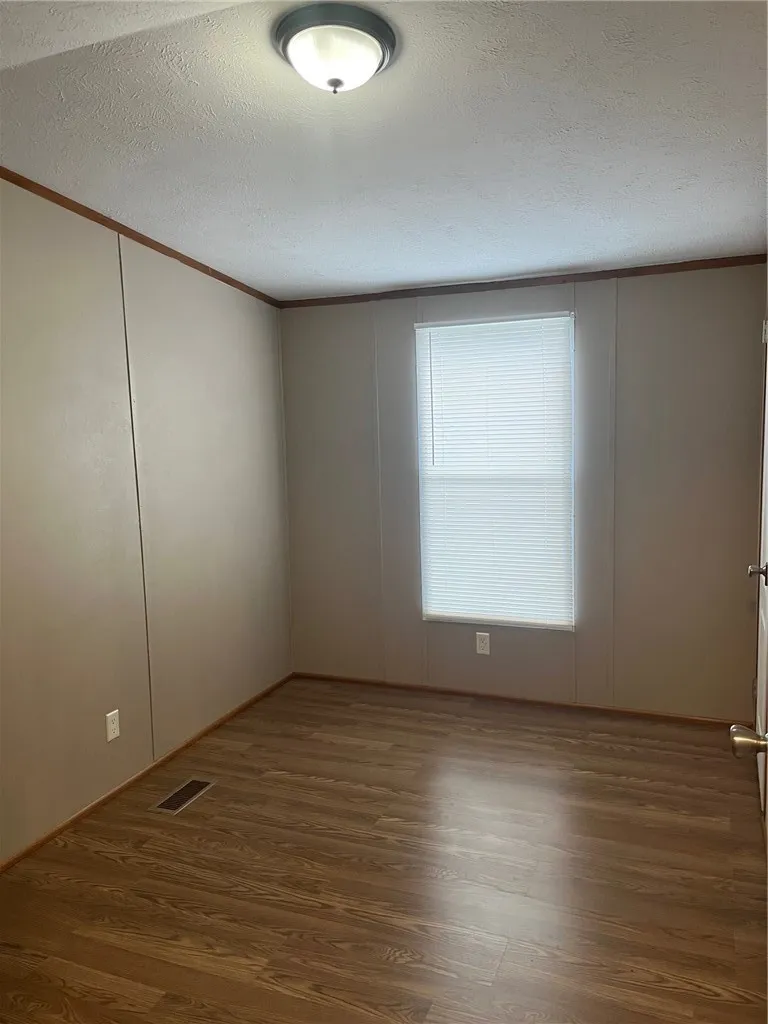 699 S Vista Sandia, TX 78383