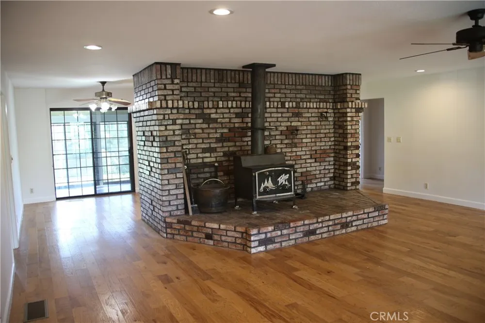 5636 E Whitlock Mariposa, CA 95338