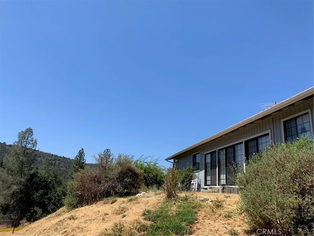 5636 E Whitlock Mariposa, CA 95338