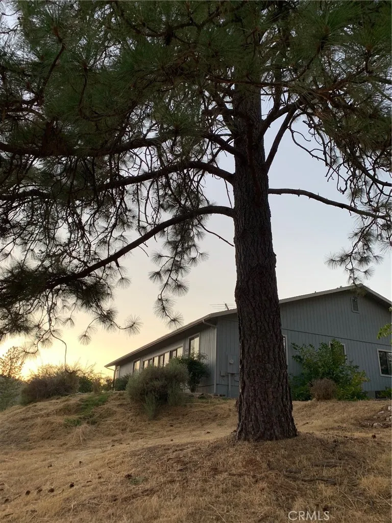 5636 E Whitlock Mariposa, CA 95338