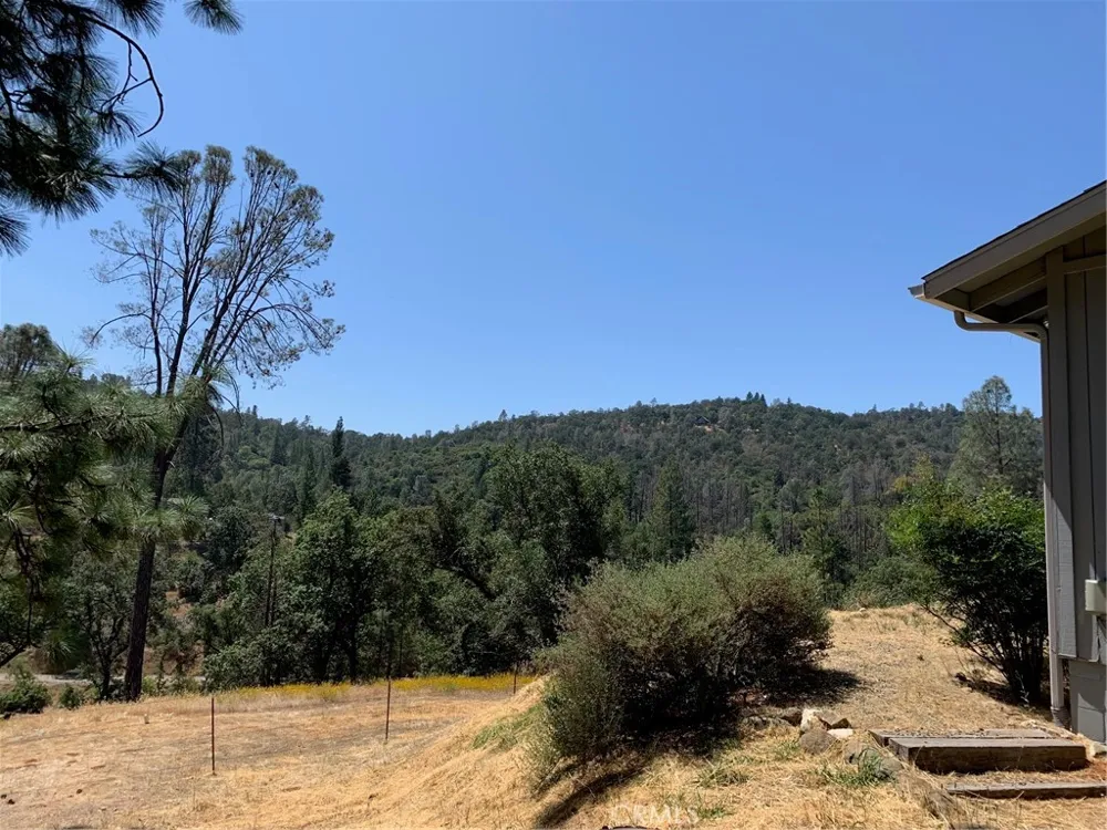 5636 E Whitlock Mariposa, CA 95338