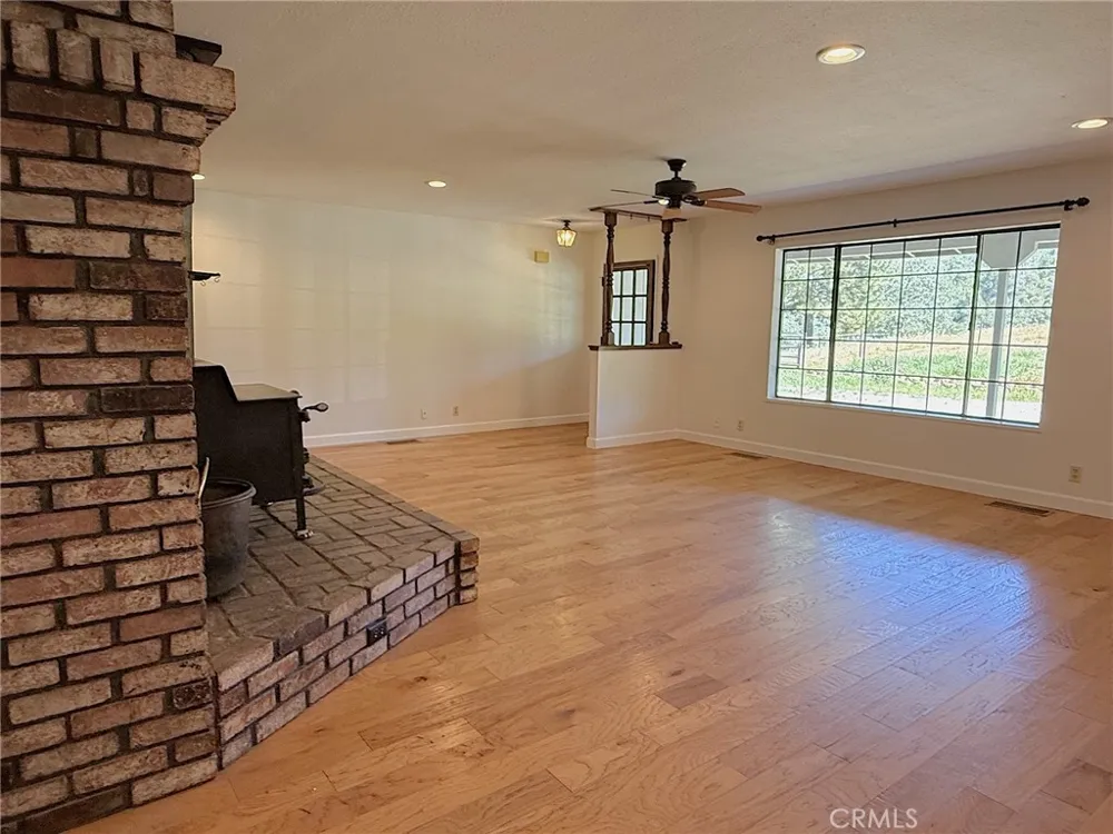 5636 E Whitlock Mariposa, CA 95338