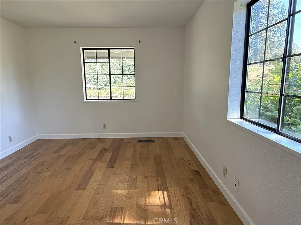 5636 E Whitlock Mariposa, CA 95338