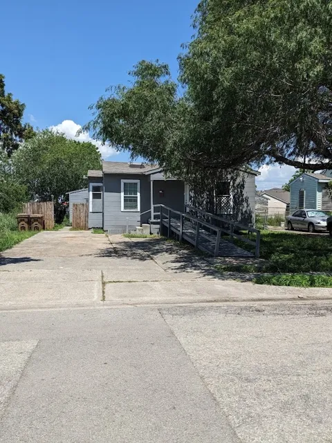 2637 Lynch Street