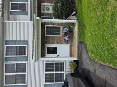 49 Aveonis Court #49
