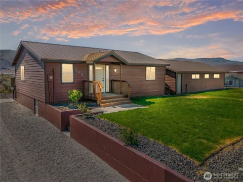 106 SW Yucca Place