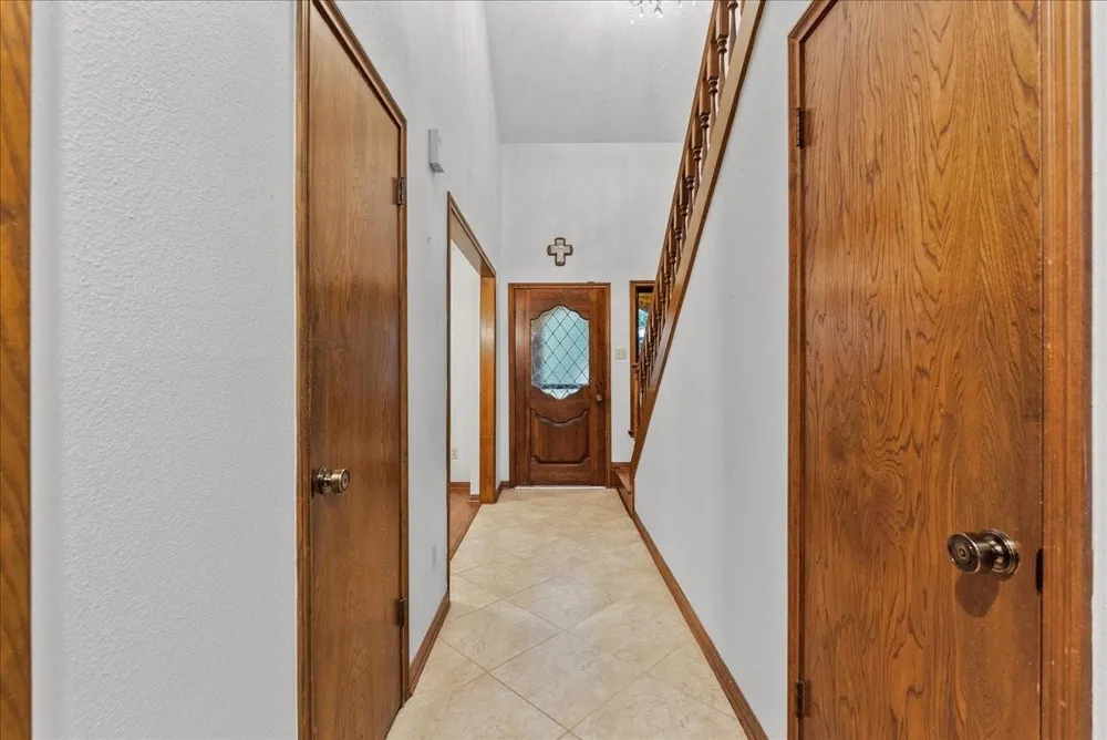 1810 Hunt Drive Friendswood, TX 77546