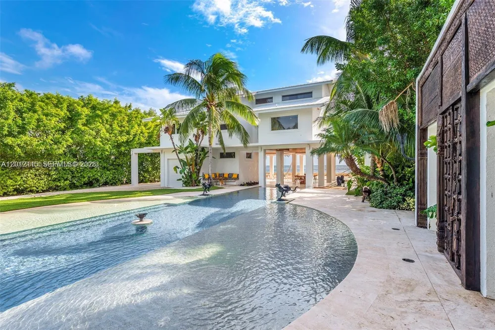 60 Ocean Front Dr Key Largo, FL 33037