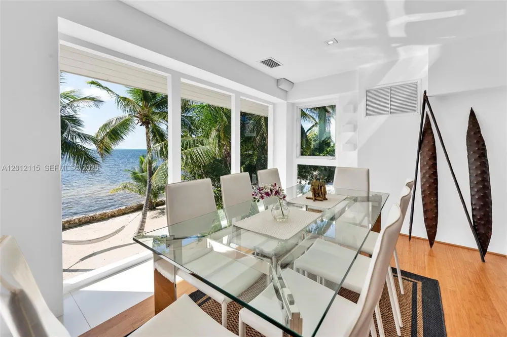 60 Ocean Front Dr Key Largo, FL 33037