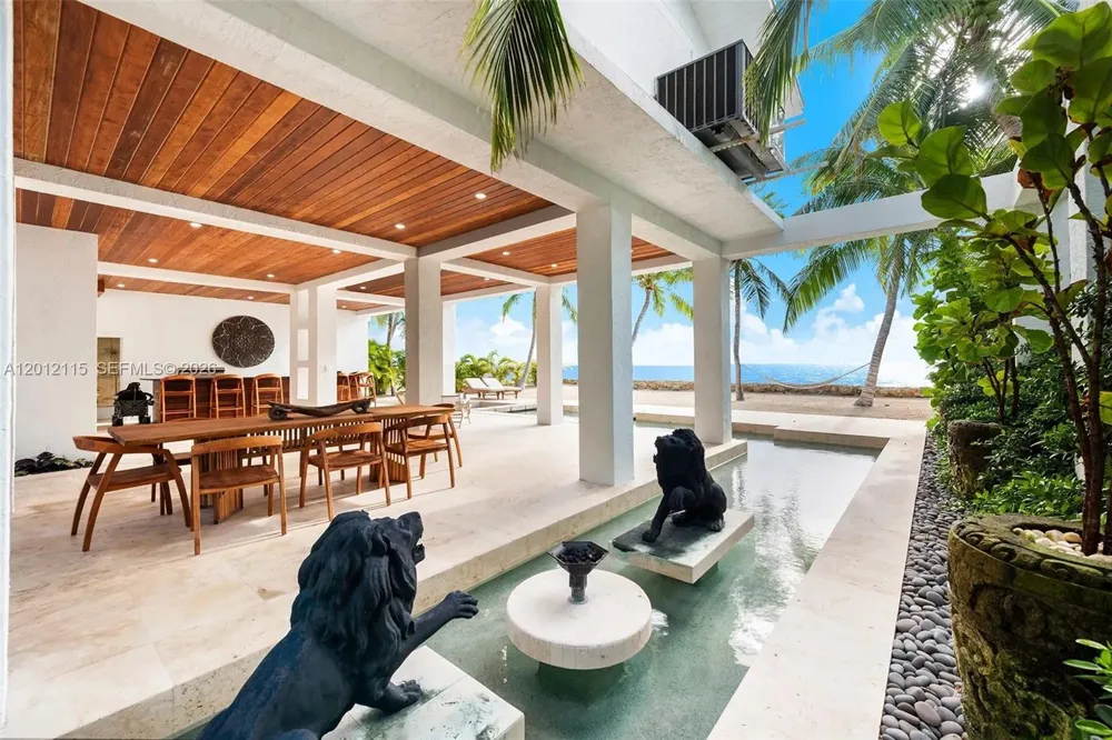 60 Ocean Front Dr Key Largo, FL 33037