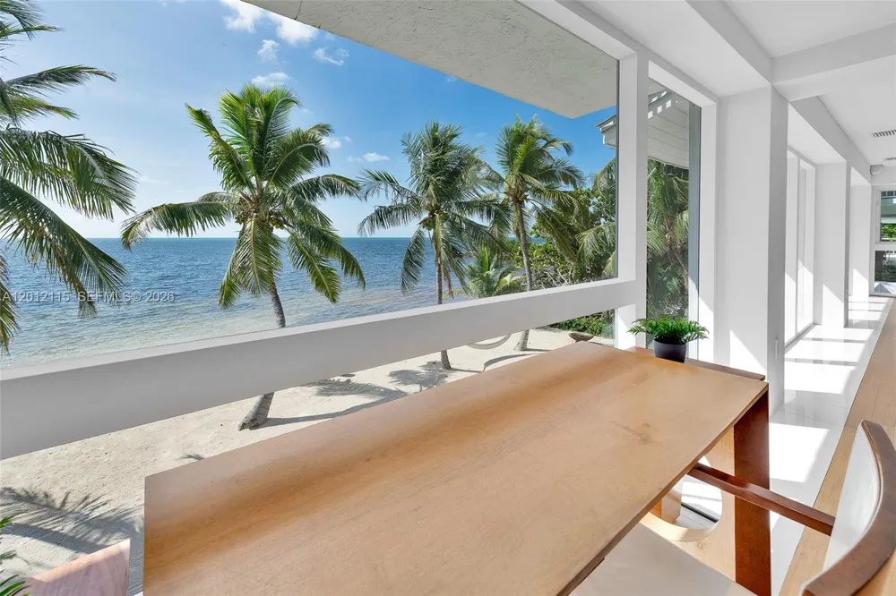 60 Ocean Front Dr Key Largo, FL 33037