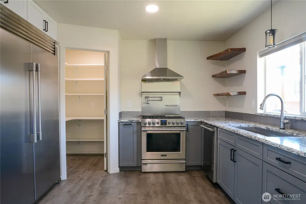 710 E 2nd Avenue Odessa, WA 99159