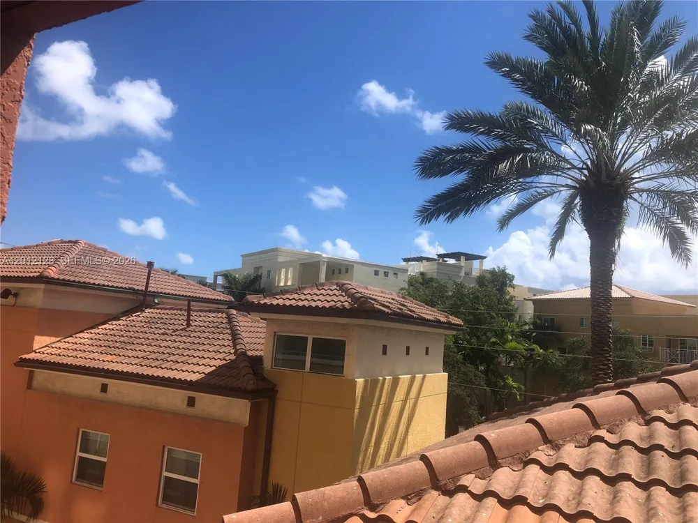 90 Alton Rd #307 Miami Beach, FL 33139