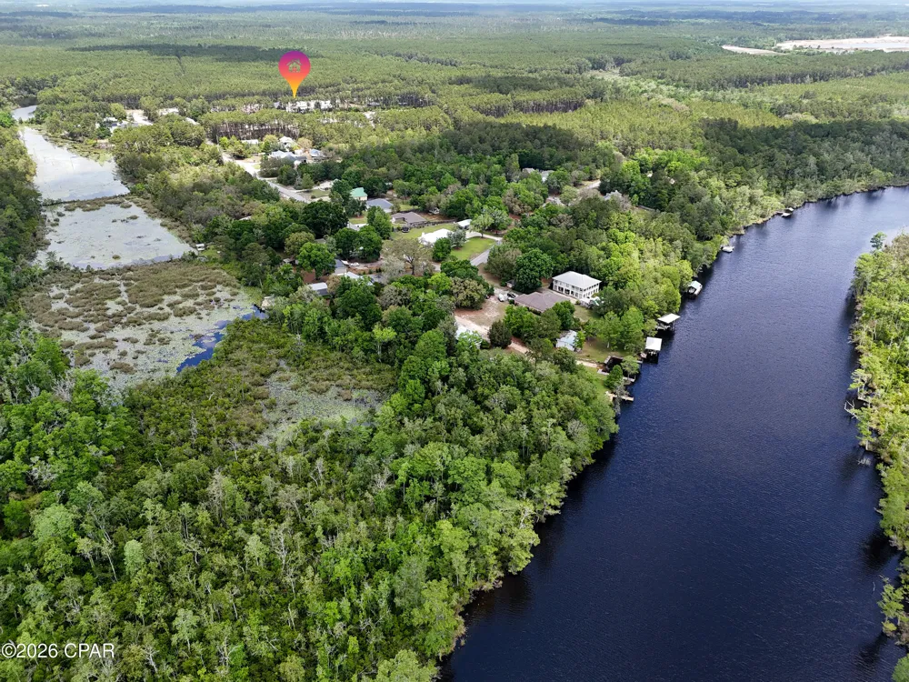 2458 County Highway 3280 Freeport, FL 32439