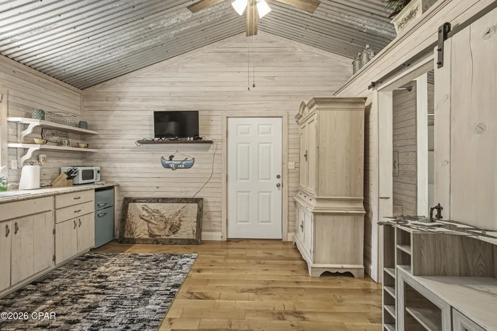 2458 County Highway 3280 Freeport, FL 32439