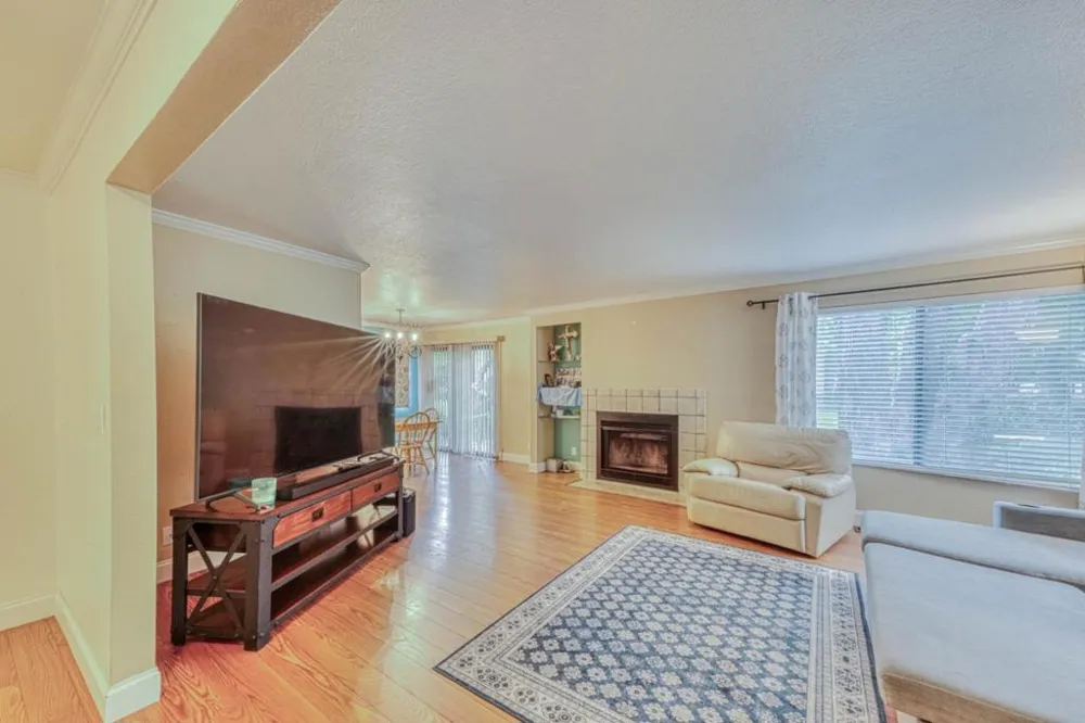 195 Del Monte Lane Morgan Hill, CA 95037