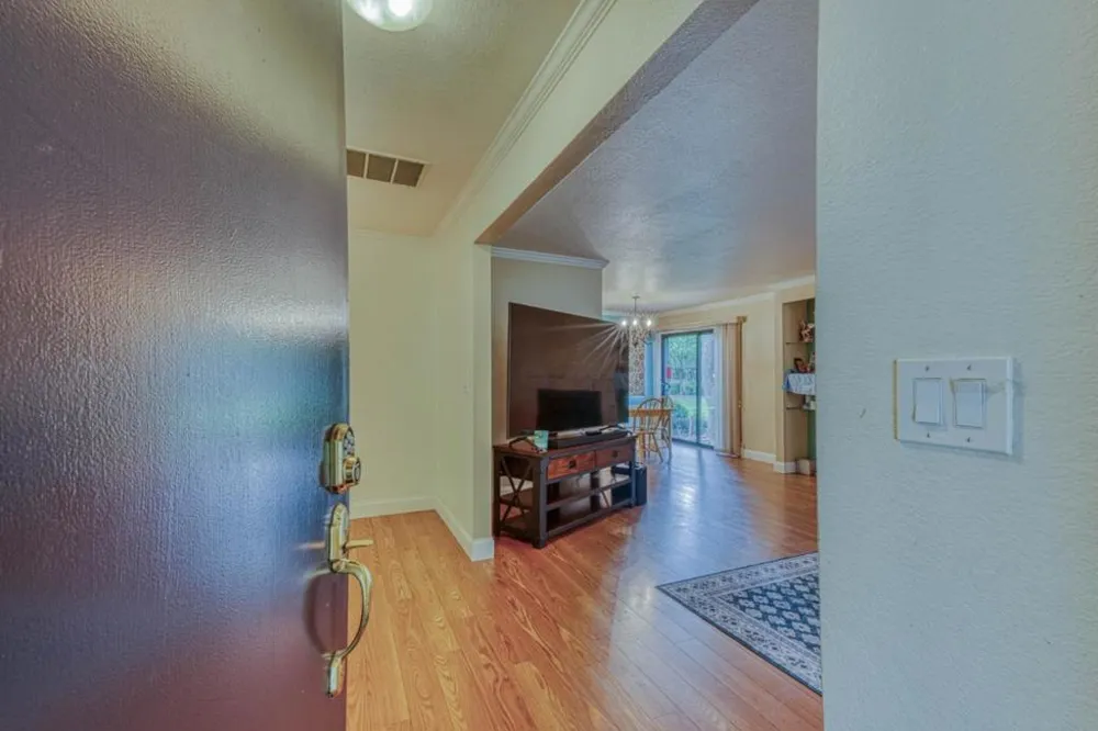 195 Del Monte Lane Morgan Hill, CA 95037